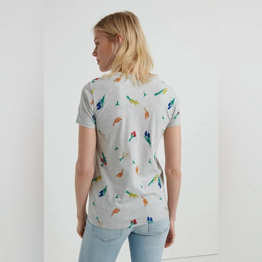 Lucky Brand Heather Grey Embroidered Florals Shirt Size Medium - Picture 10 of 15